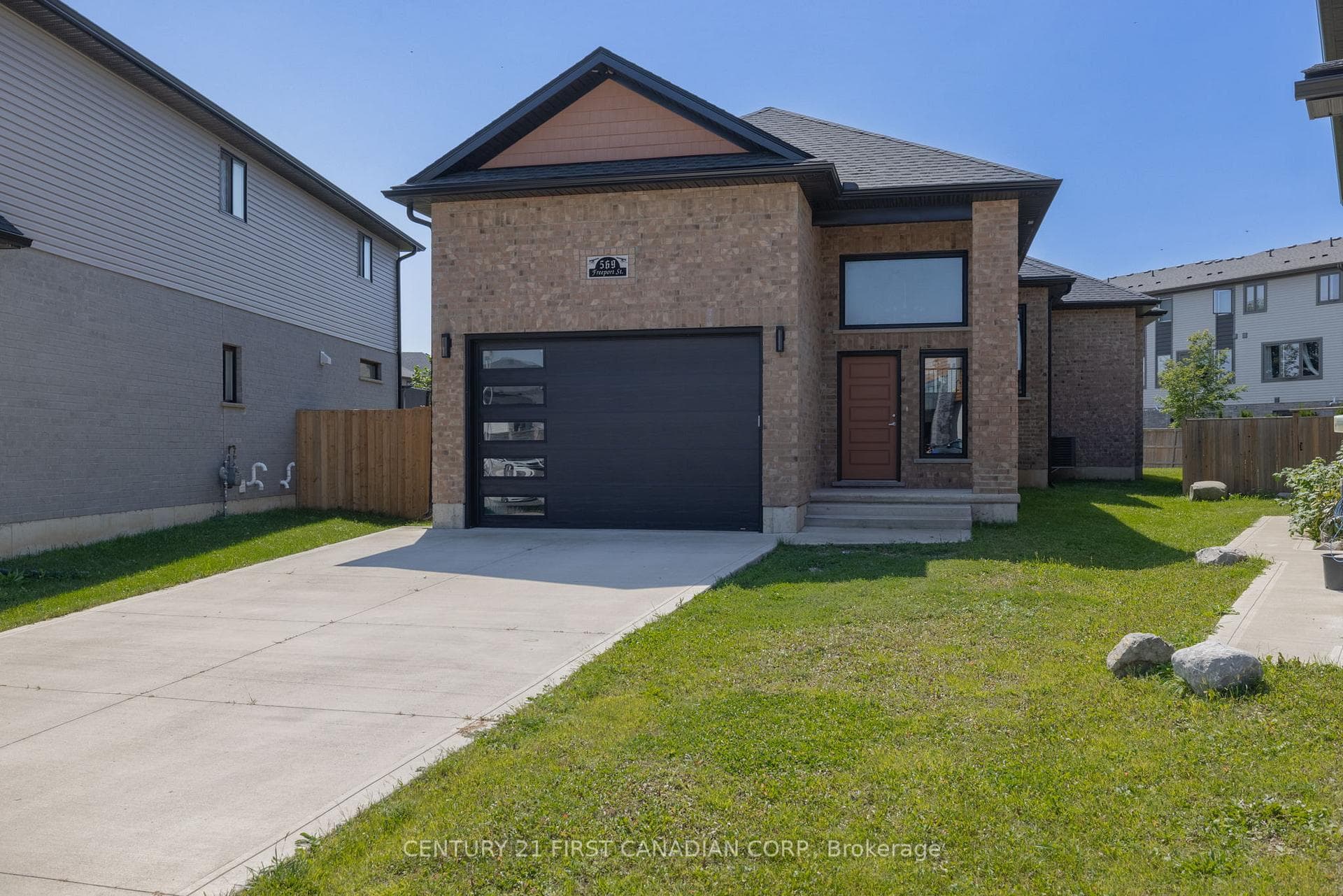 569 Freeport Street, London North, ON N6G 5B1 - Photo 1