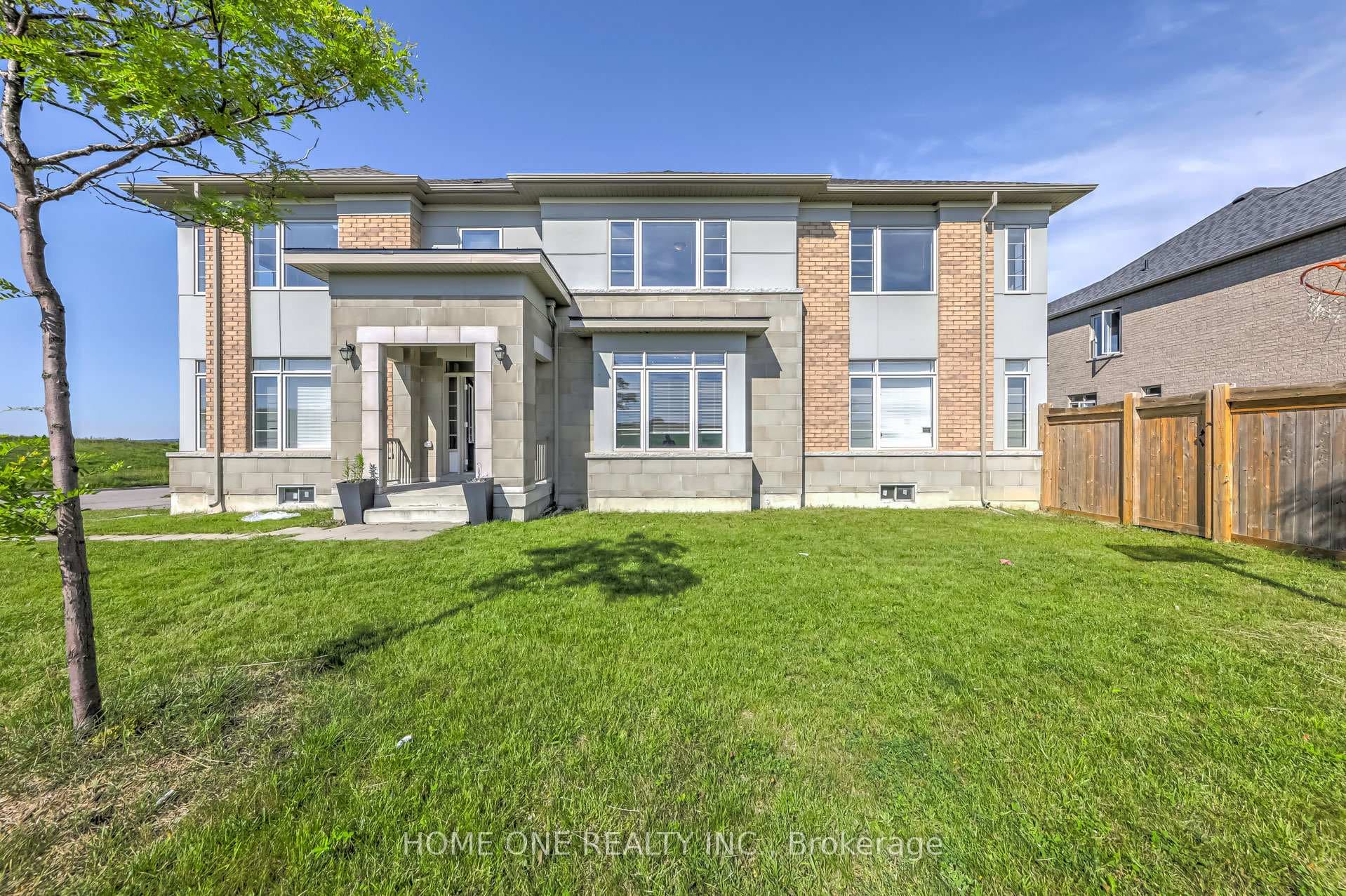 51 Eastgrove Square, East Gwillimbury, ON L9N 0R3 - Photo 1