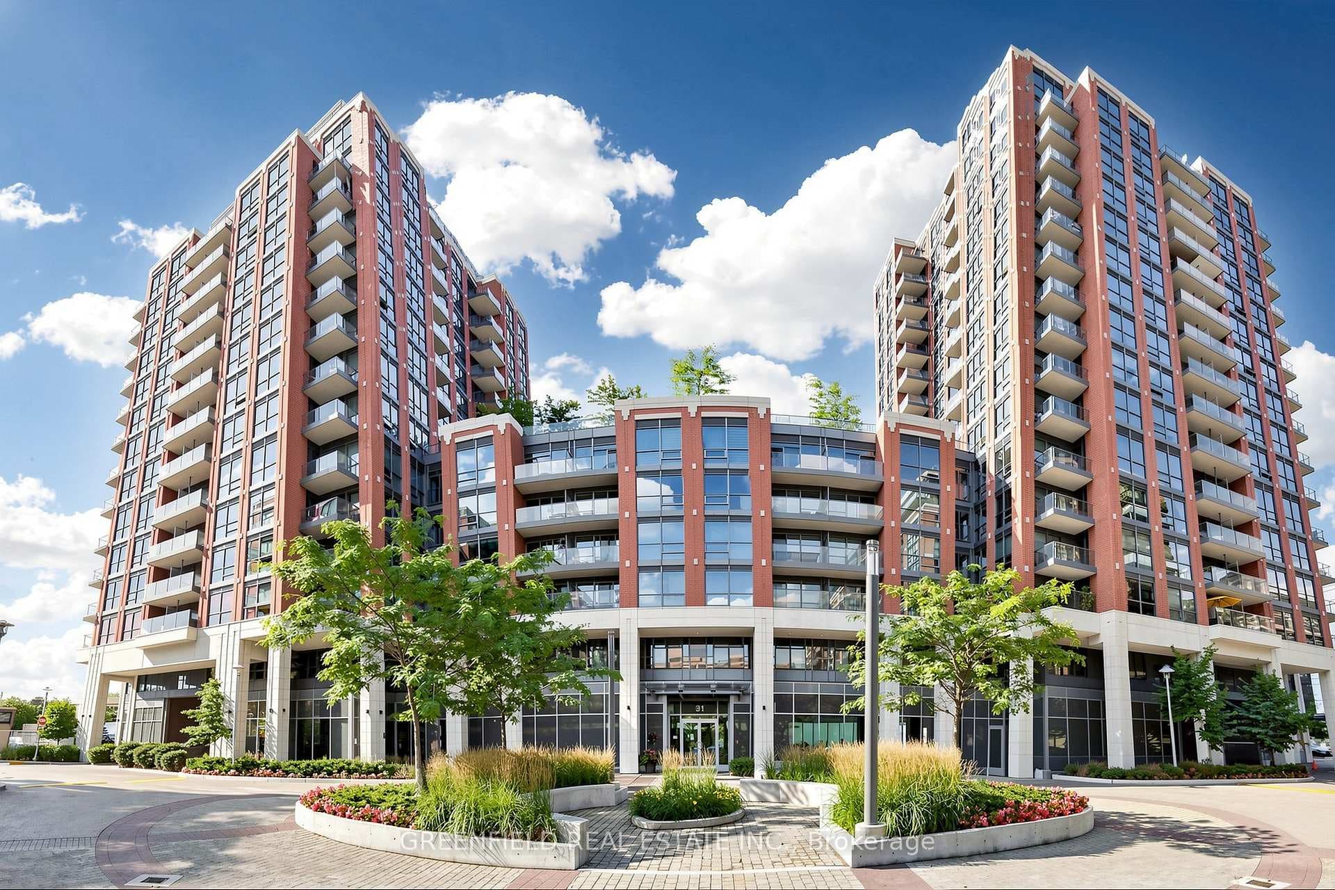 31 Tippett Road Unit 333, North York (Bathurst Manor / Clanton Park), ON M3H 0C8 - Photo 1