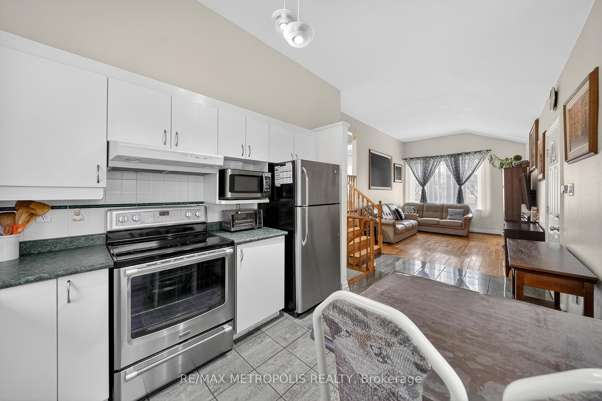 91 Ellendale Drive, Dorset Park / Kennedy Park, ON M1P 1N7 - Photo 1