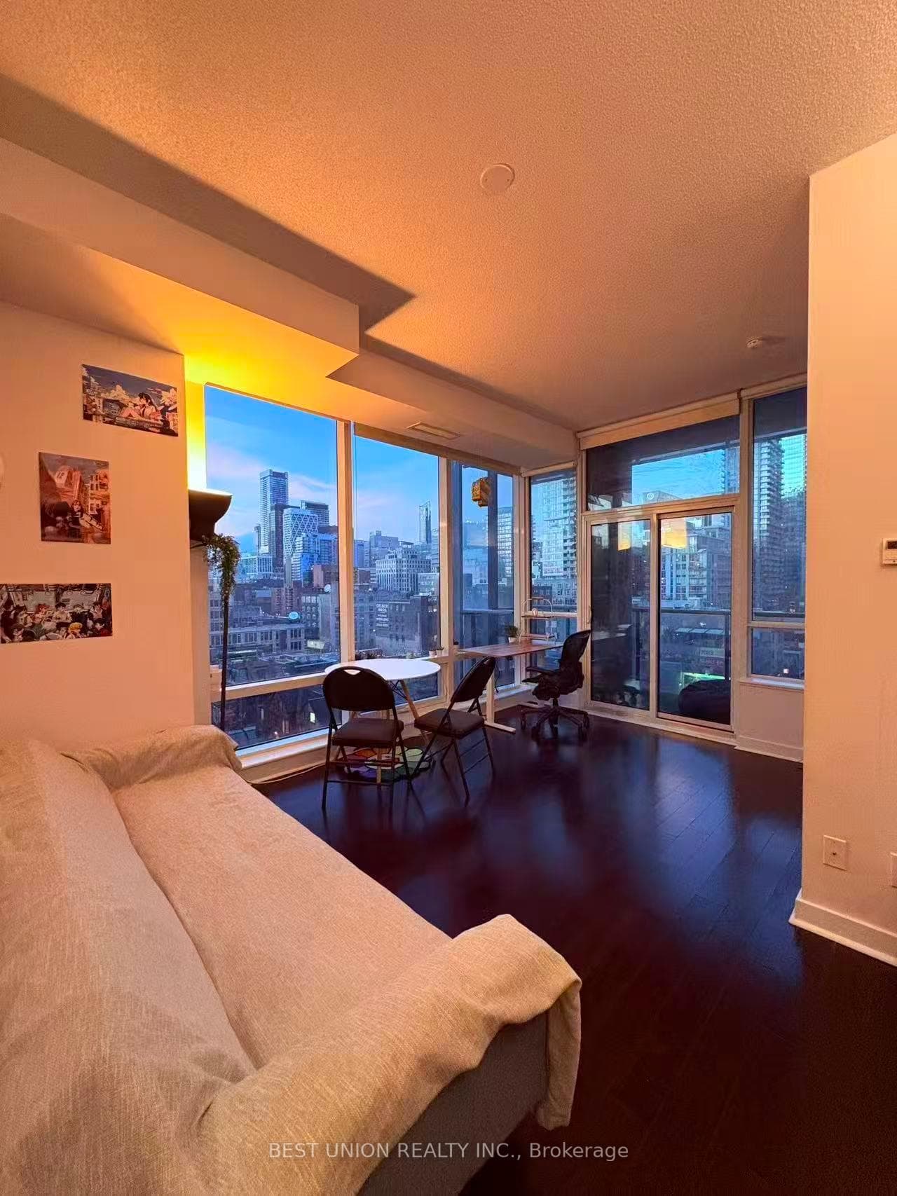 295 Adelaide St N/A Unit 1004, Toronto C01