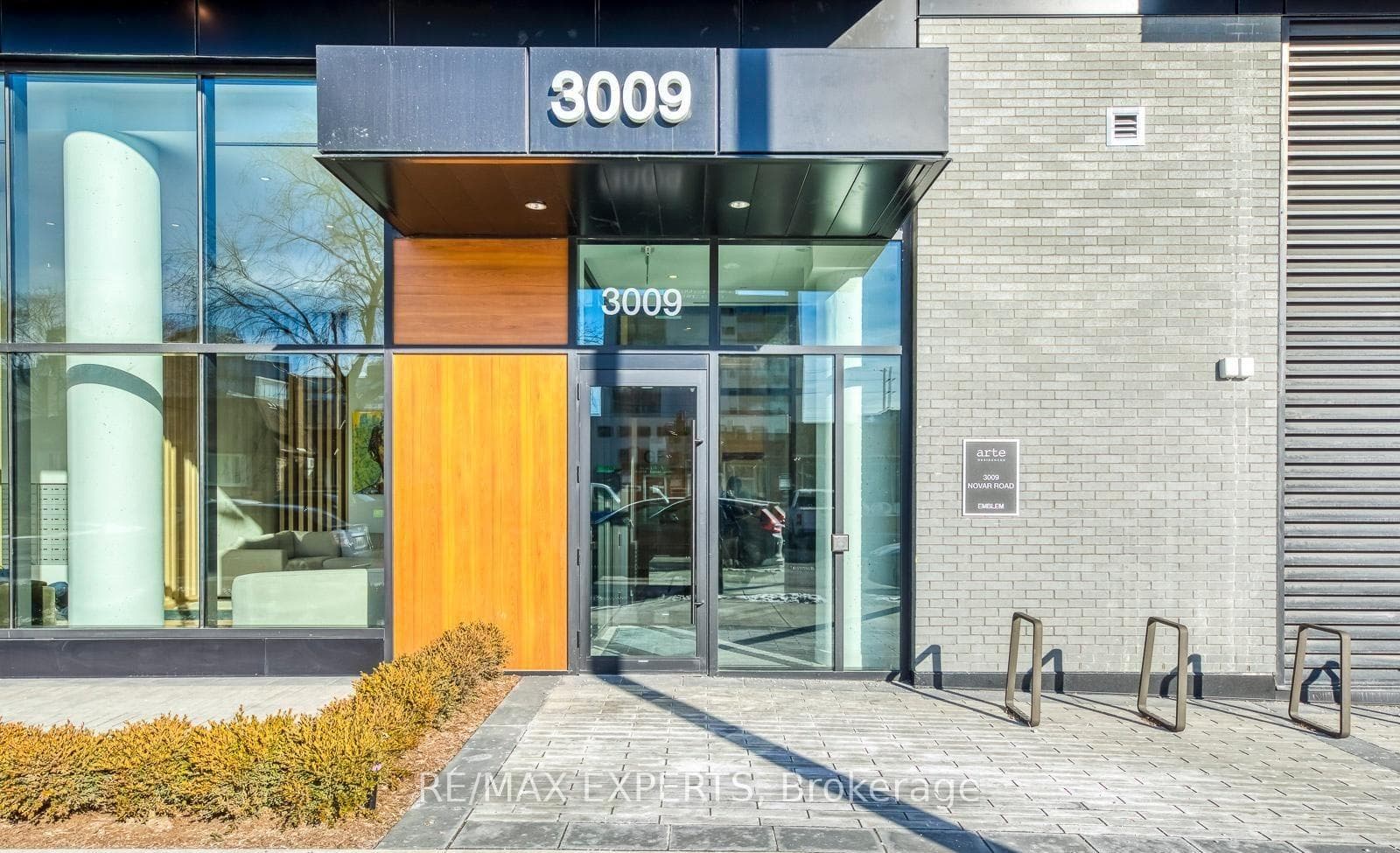 3009 Novar Road Unit 1013, Mississauga, ON L5B 0P9 - Photo 1