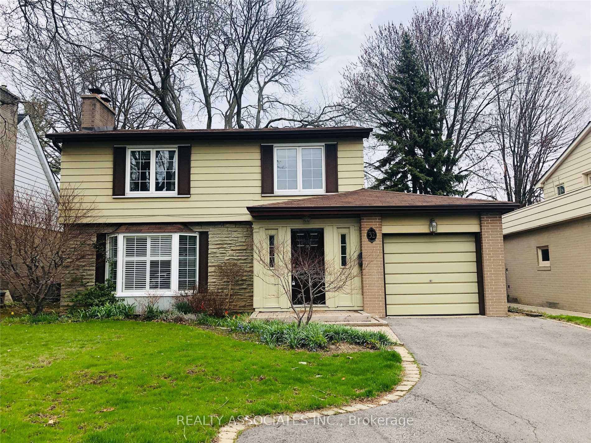 32 Almond Avenue, Markham