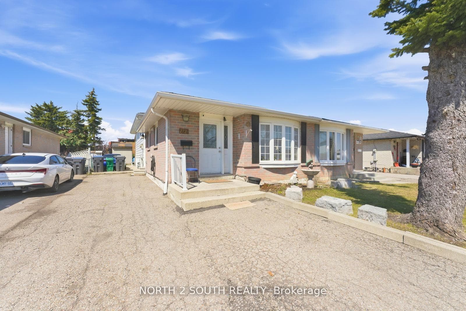7739 Priory Crescent, Mississauga, ON L4T 3H6 - Photo 1