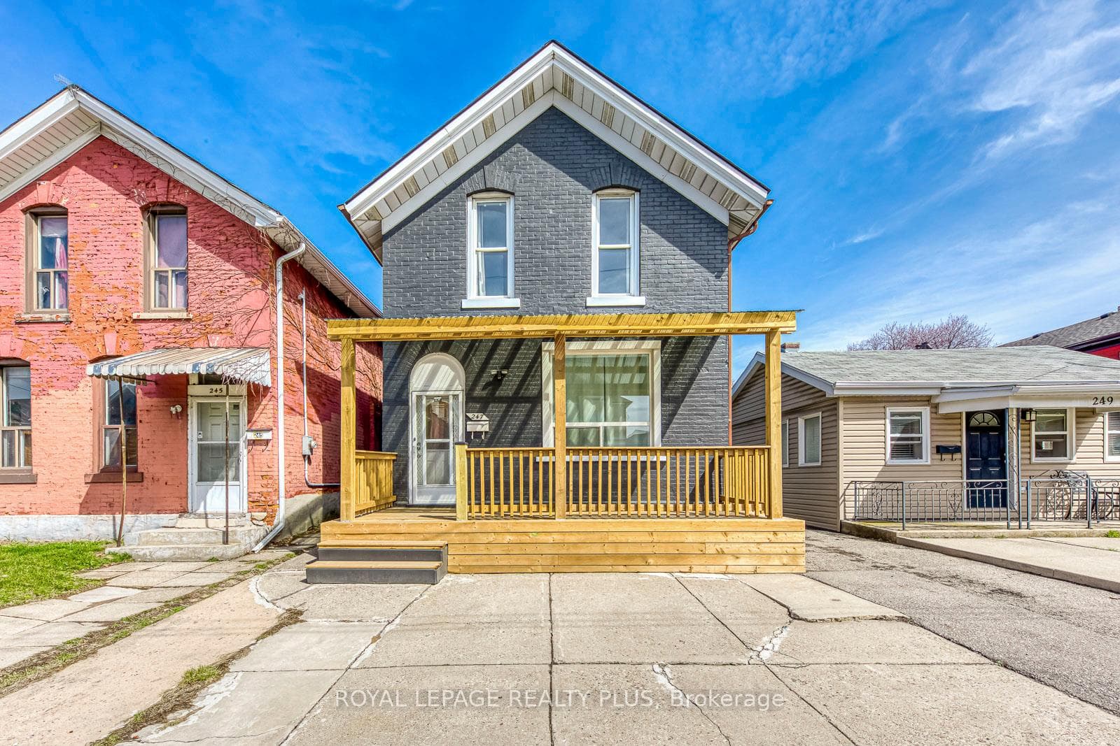 247 Robert Street, Hamilton, ON L8L 2R2 - Photo 1