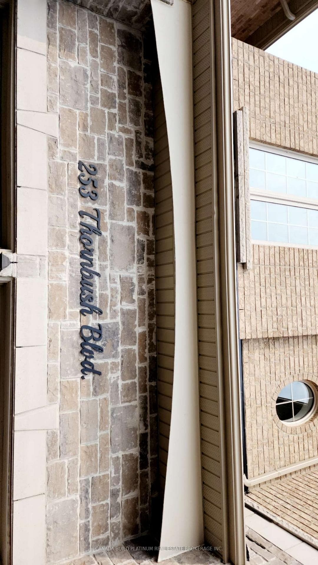 253 Thornbush Boulevard, Brampton, ON L7A 0A8 - Photo 1