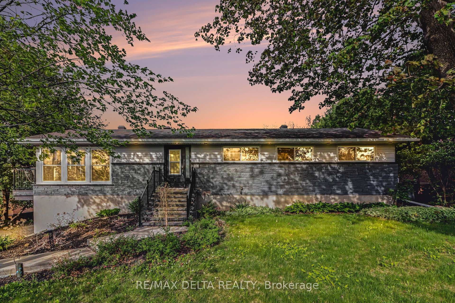 1363 Gerald Street, Orleans - Cumberland and Area