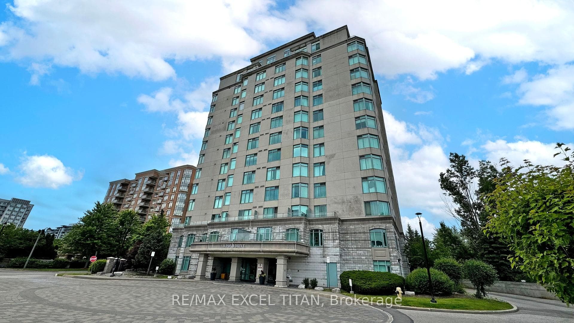 135 Pond Drive Unit 302, Markham