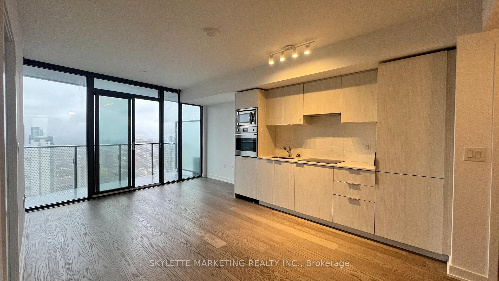 11 Wellesley Street Unit 3201, Toronto C01