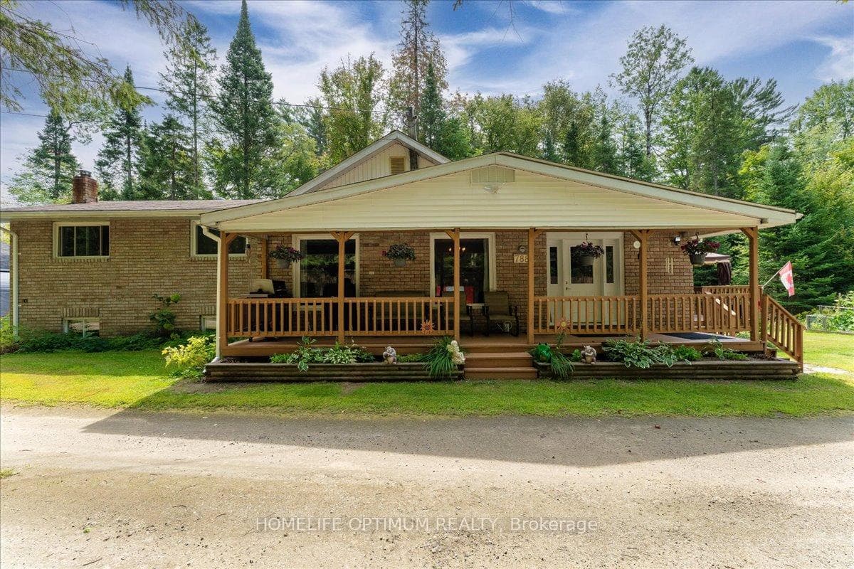 788 Muskoka Rd 3 Road, Huntsville
