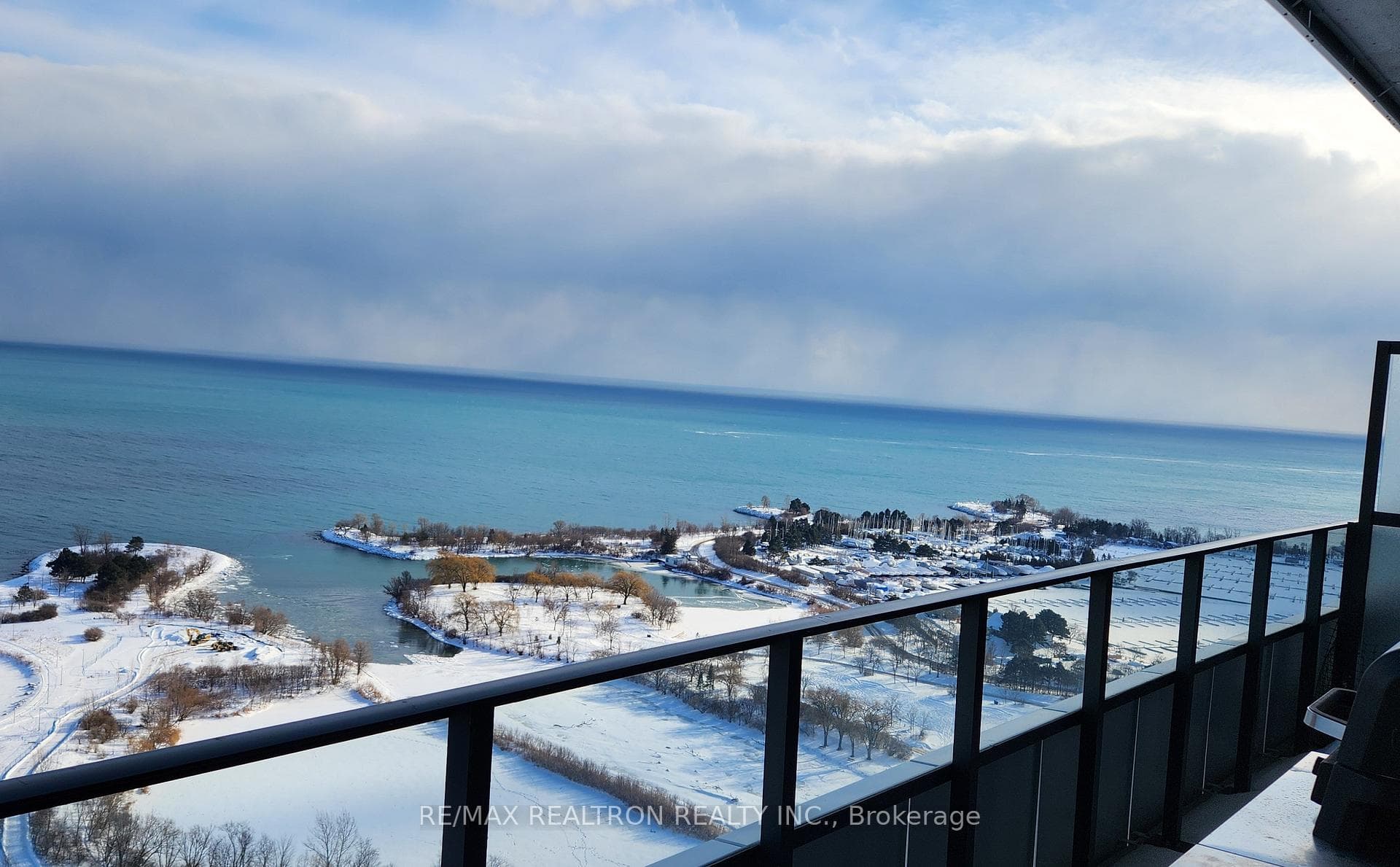 30 Shore Breeze Drive Unit 3216, Liberty Village / Parkdale / South Parkdale, ON M8V 0J1 - Photo 1