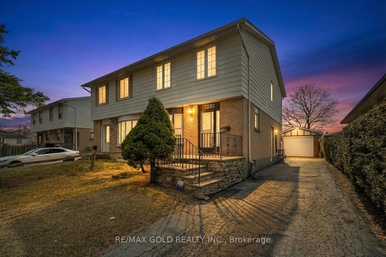 7232 Redfox Road, Mississauga, ON L4T 2L8 - Photo 1