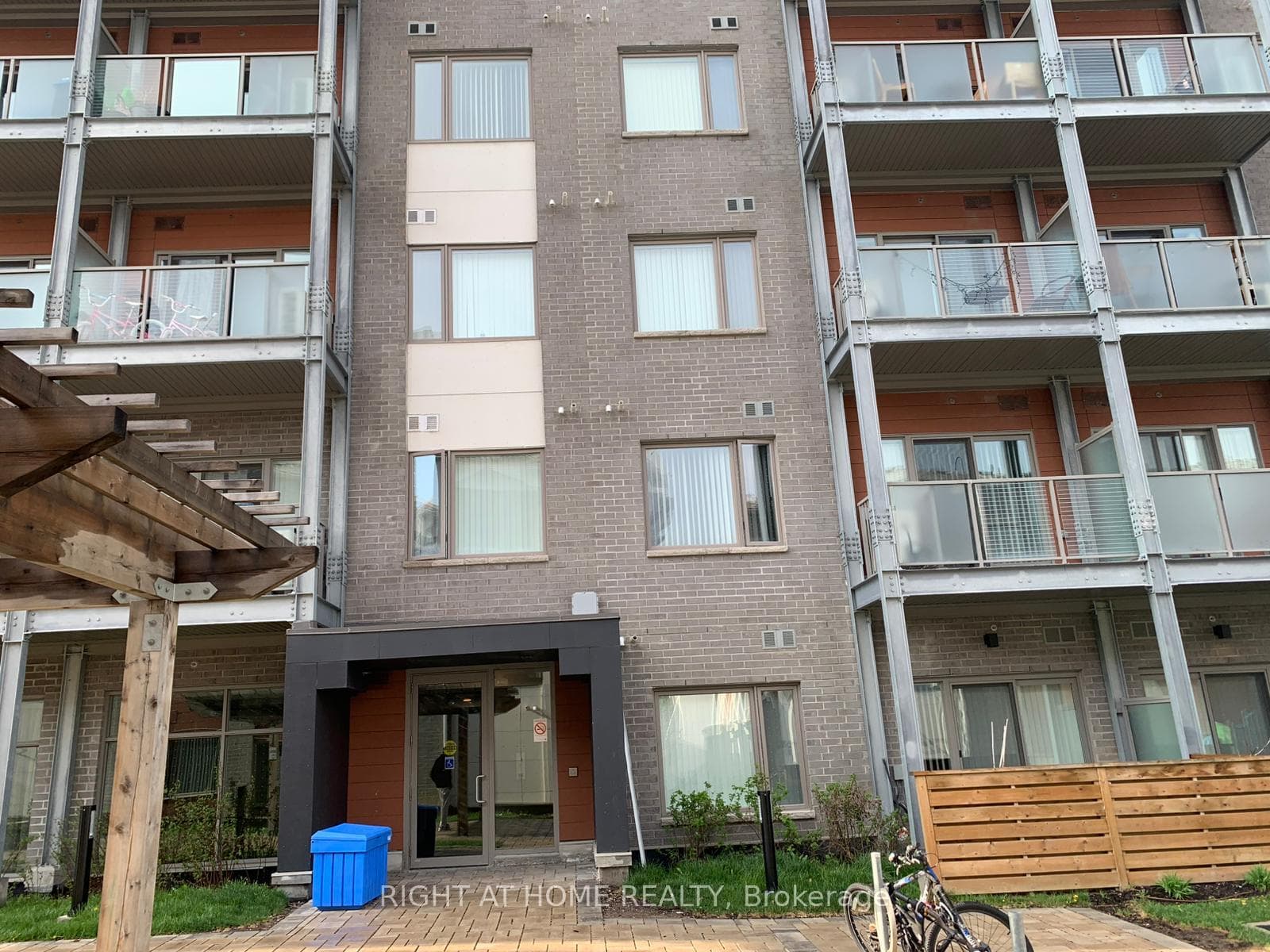 5131 Sheppard Avenue Unit 303, Scarborough (Morningside / West Hill), ON M1B 0C9 - Photo 1