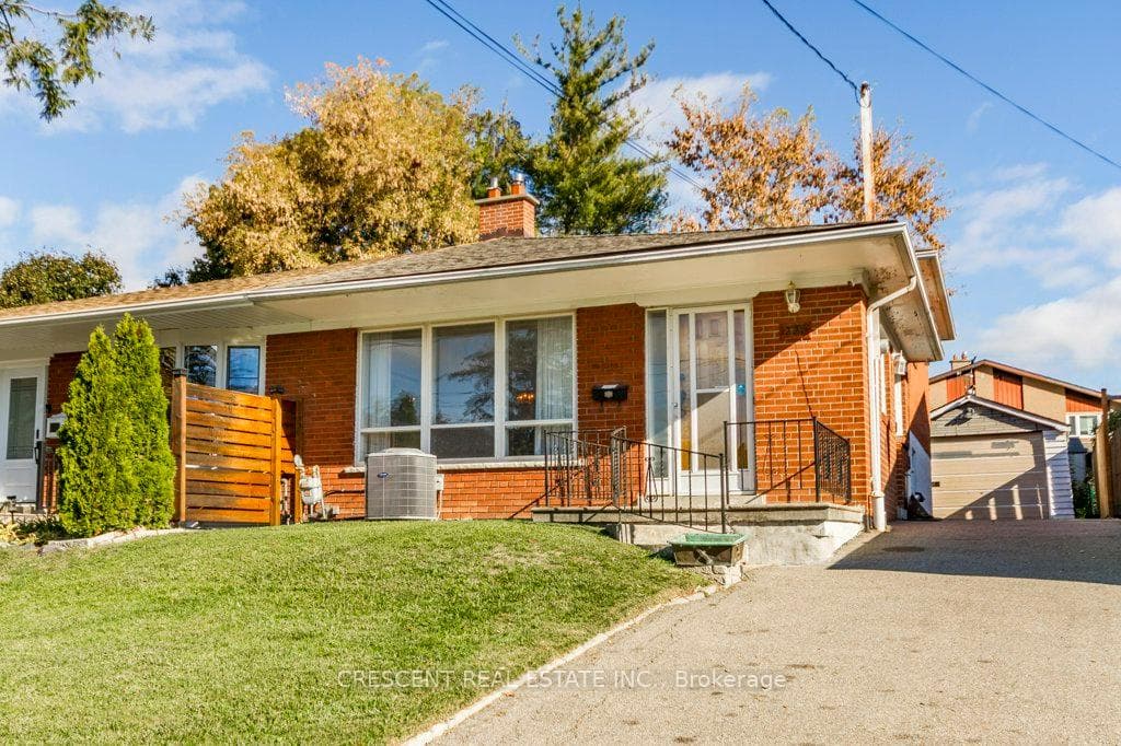 227 Verobeach Boulevard, Toronto W05