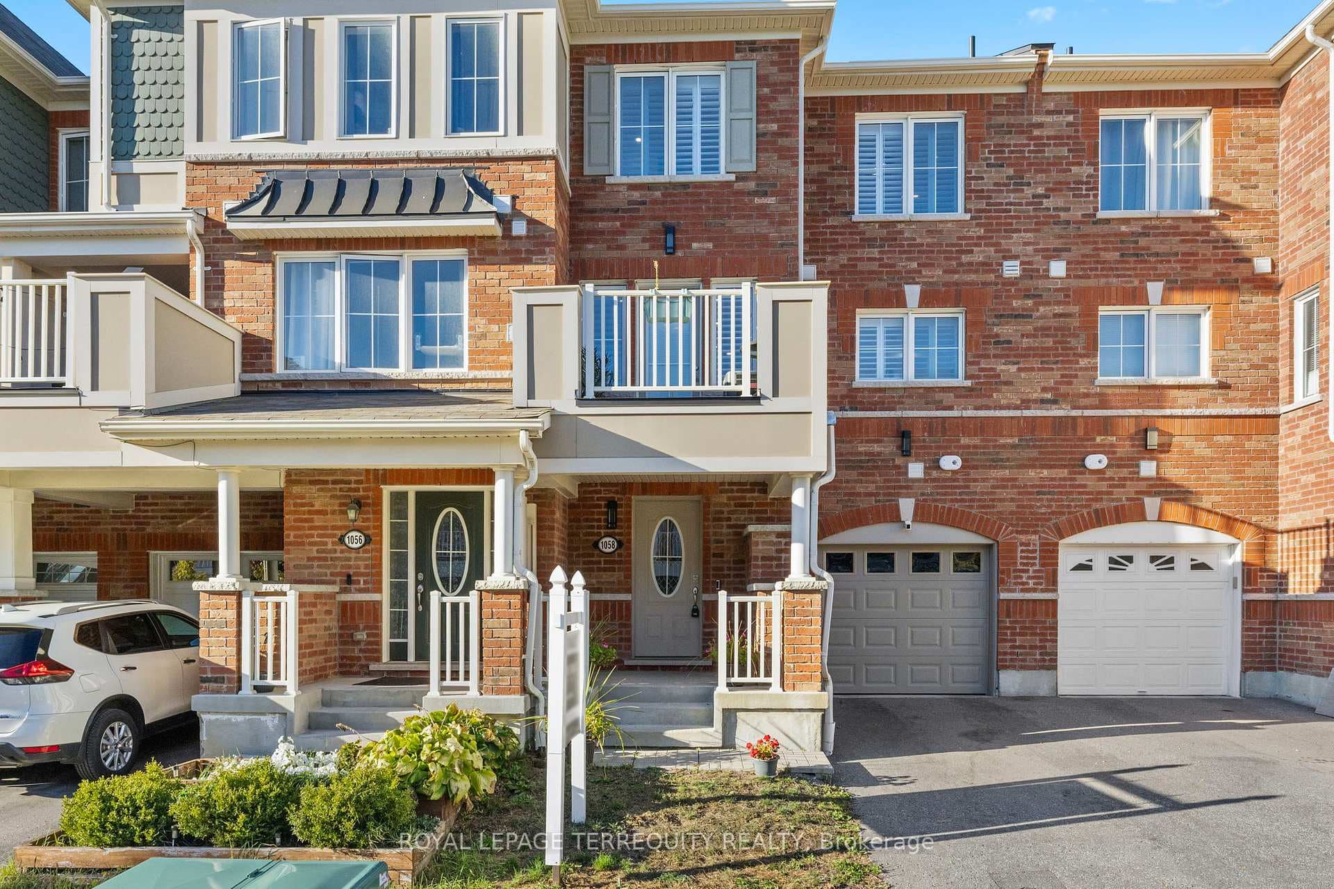 1058 Clipper Lane, Pickering, ON L1X 0E9 - Photo 1