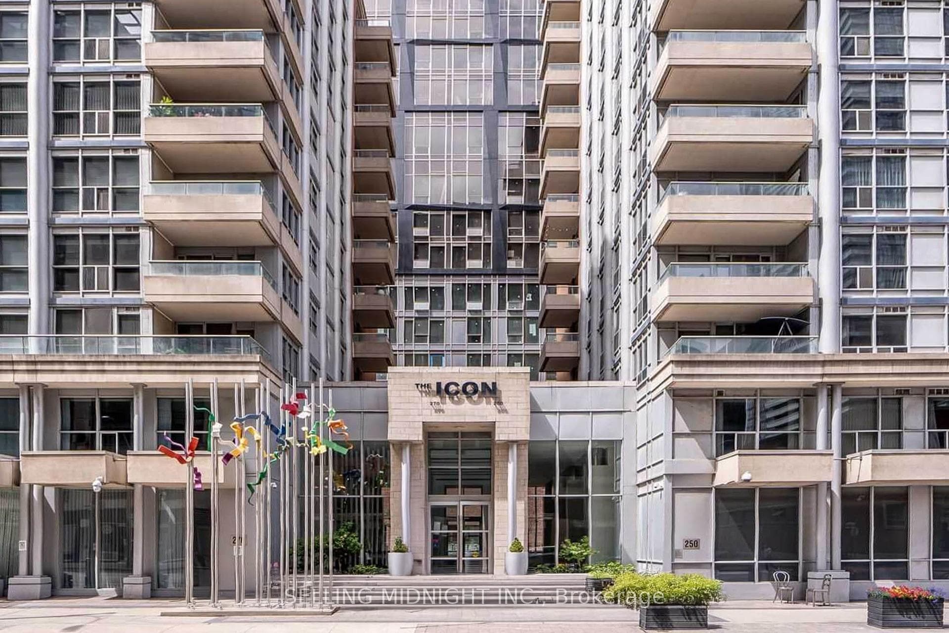 270 Wellington Street Unit 502, Downtown Toronto / Waterfront, ON M5V 3P5 - Photo 1