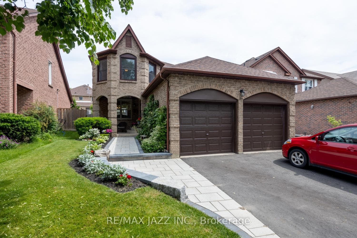 16 Hettersley Drive, Ajax