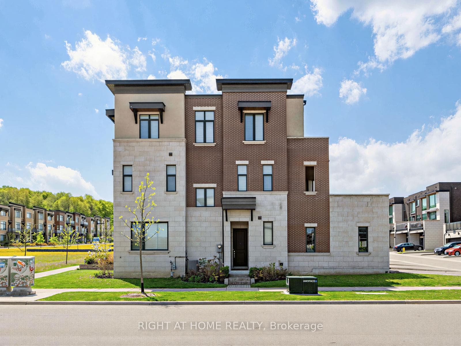 88 Crimson Forest Drive, Vaughan, ON L6A 4Z8 - Photo 1