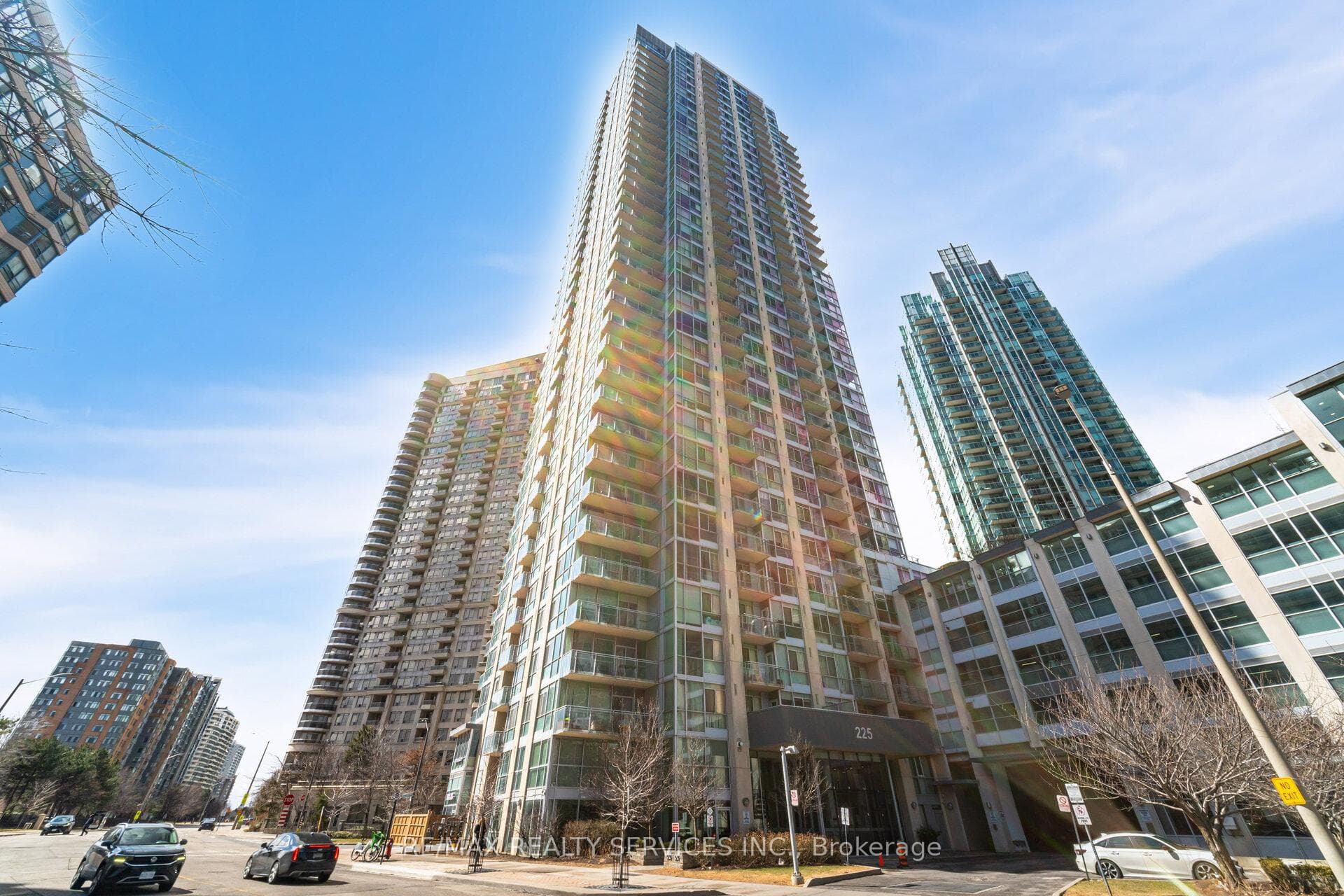 225 Webb Drive Unit 810, Mississauga, ON L5B 4P2 - Photo 1