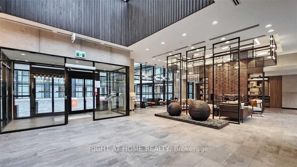 251 Manitoba Street Unit 2906, Liberty Village / Parkdale / South Parkdale, ON M8Y 0B3 - Photo 1