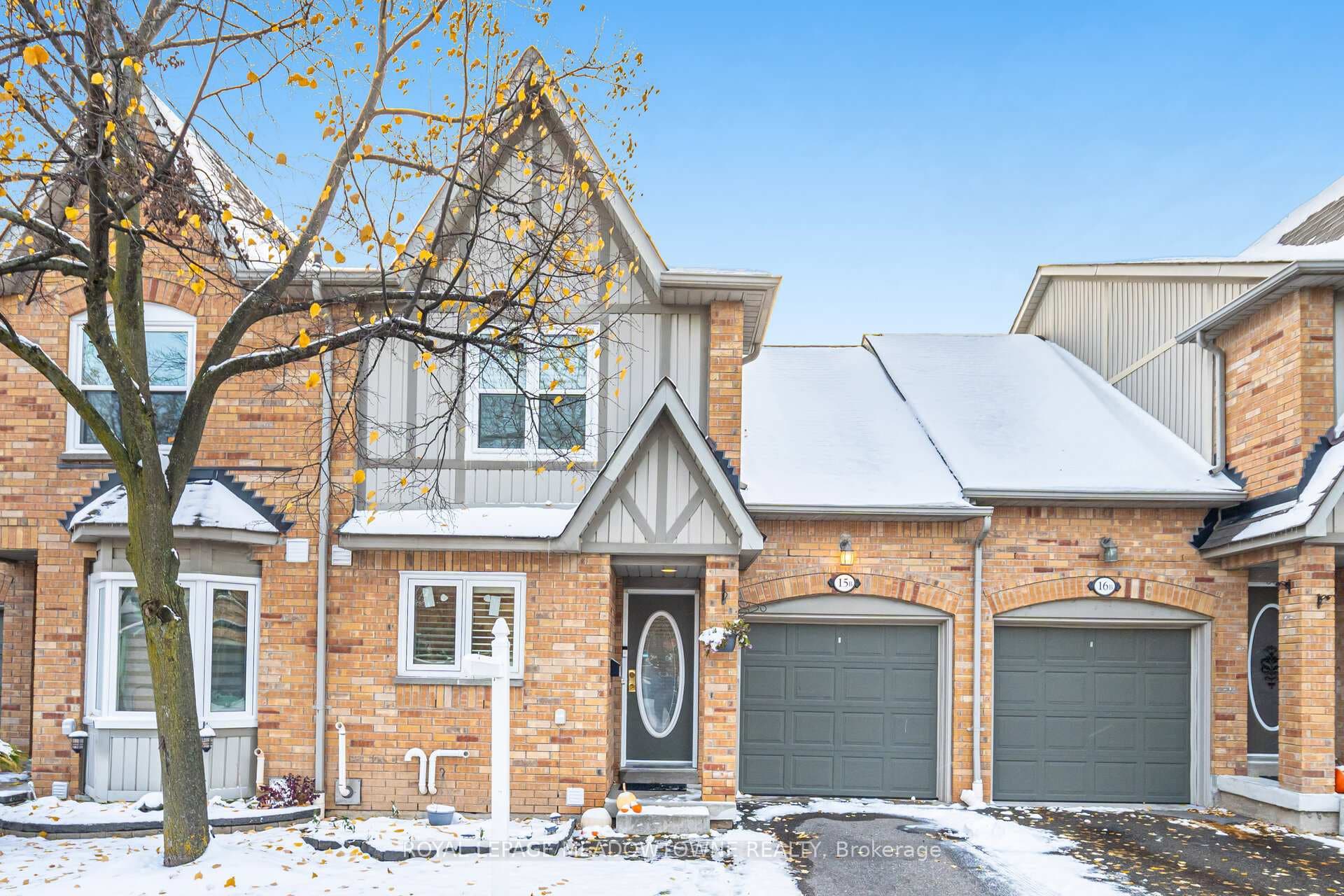 5865 Dalebrook Crescent Unit 15B, Mississauga, ON L5M 5X1 - Photo 1