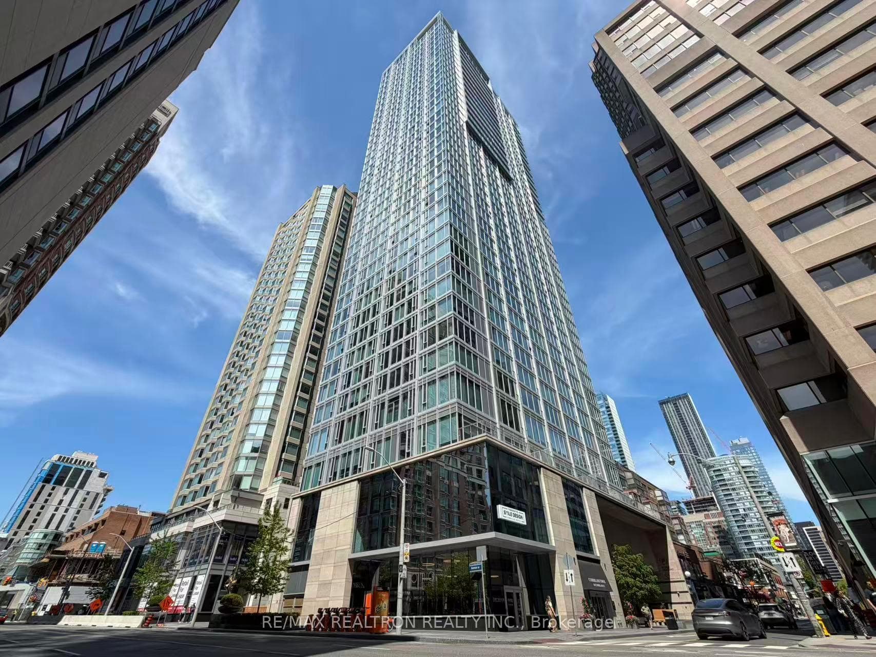 188 Cumberland Street Unit 1506, Annex / Yorkville / Summerhill, ON M5R 2G3 - Photo 1