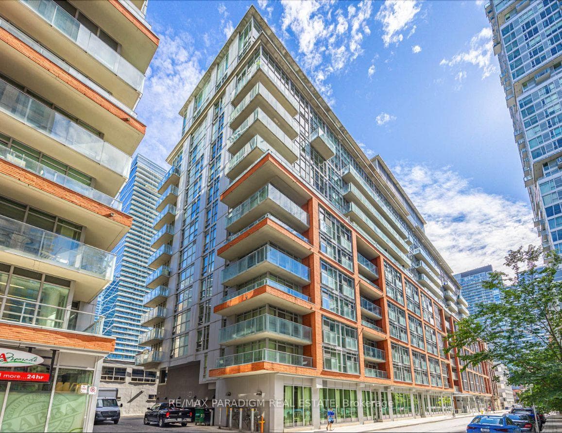 21 Nelson Street Unit 316, Downtown Toronto / Waterfront, ON M5V 3H9 - Photo 1