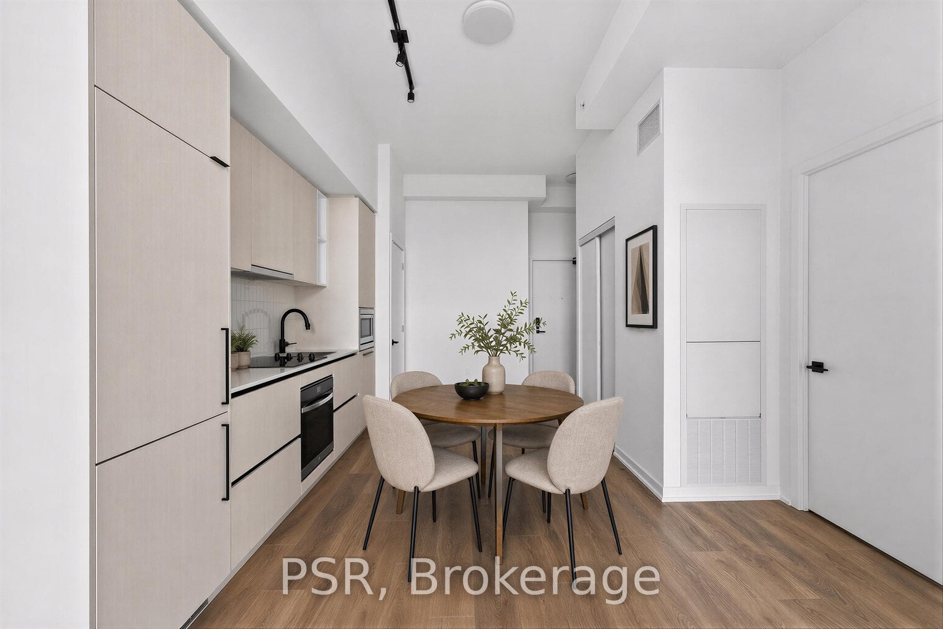 10 Graphophone Grove Unit 1801, Bloor West Village / Swansea, ON M6H 0E5 - Photo 1