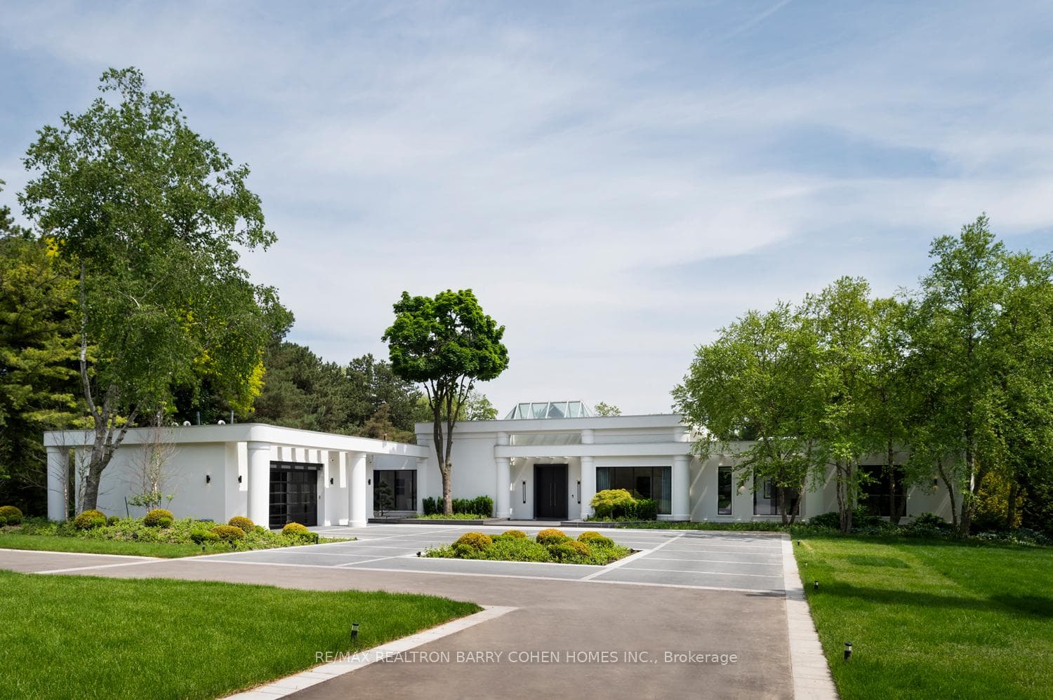 45 Park Lane Circle, Bridle Path / York Mills / Hoggs Hollow, ON M3C 2N3 - Photo 1