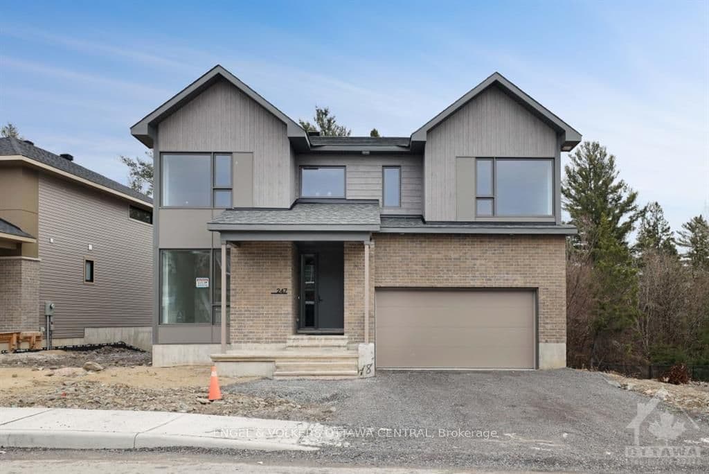 247 KETCHIKAN Crescent, Kanata, ON K2T 0S2 - Photo 1