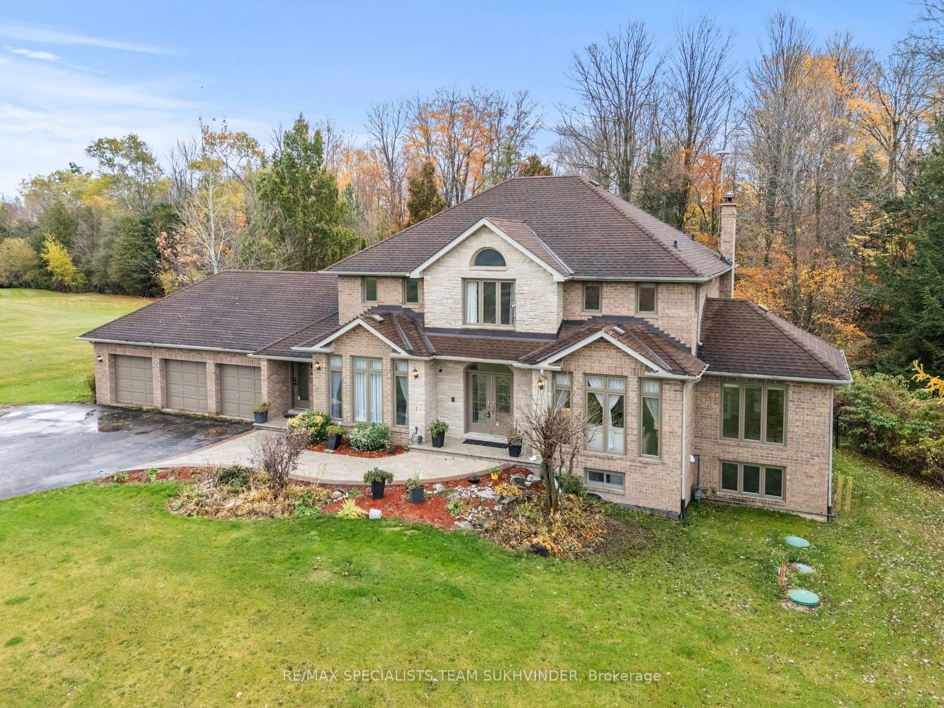 15 Country Lane Drive, Caledon