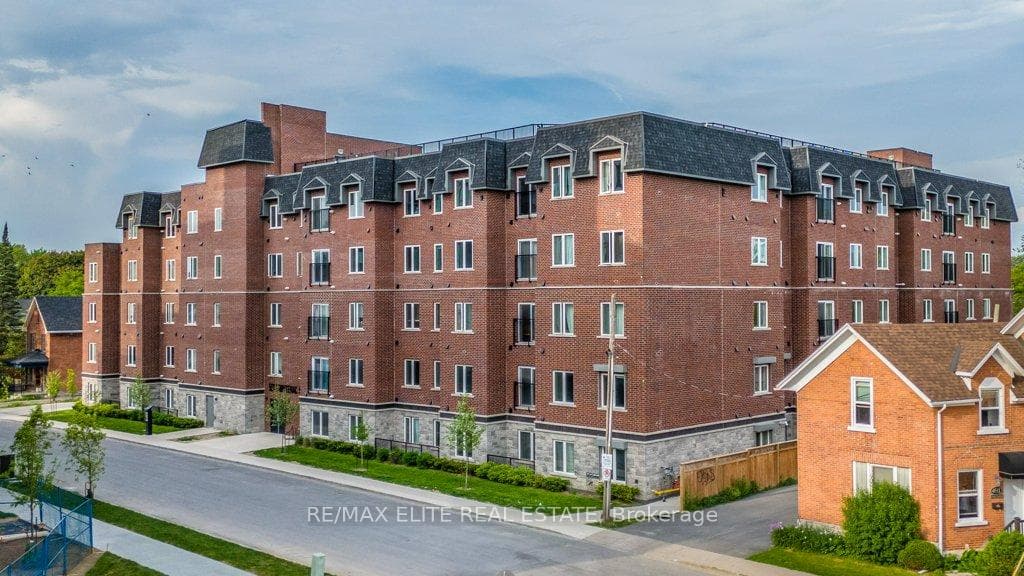 501 Frontenac Street Unit 211, Kingston