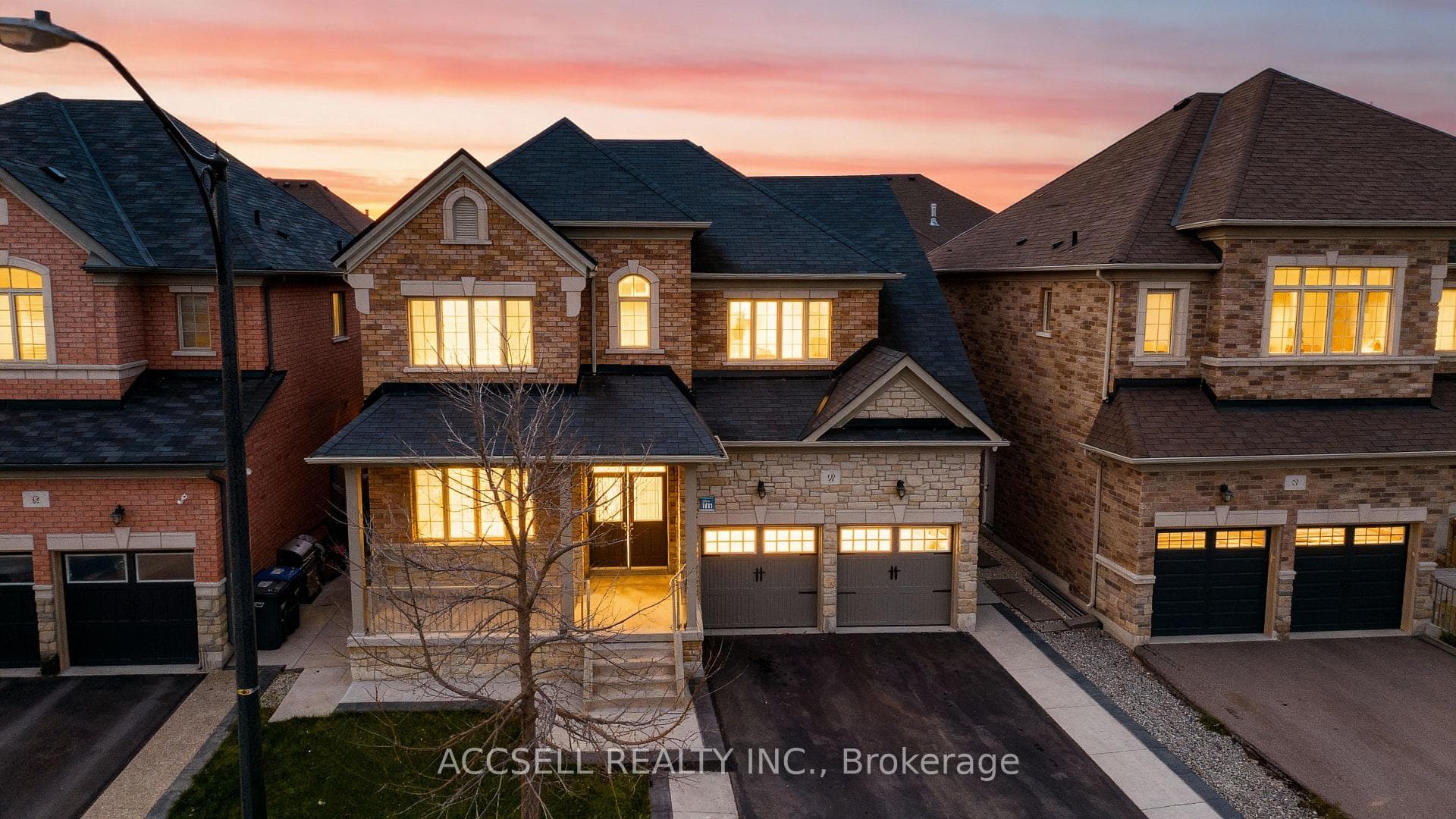 10 Dopp Crescent, Brampton, ON L6P 4C8 - Photo 1