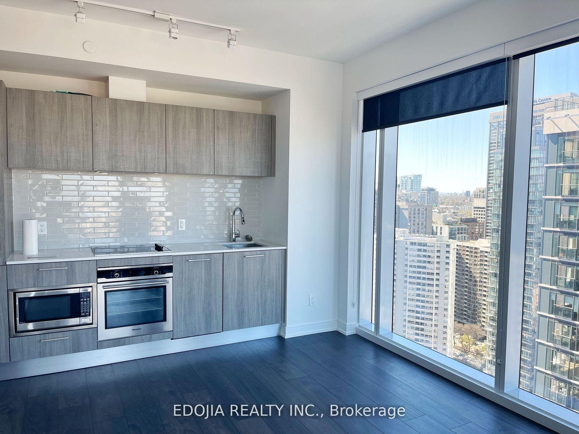 3 Gloucester Street Unit 3502, Regent Park / Cabbagetown / St. James Town, ON M4Y 1L8 - Photo 1