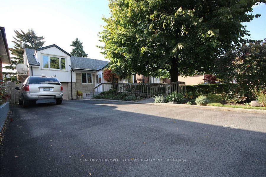 44 Torrance Road Unit Bsmt, Scarborough Town Centre, ON M1J 2J4 - Photo 1