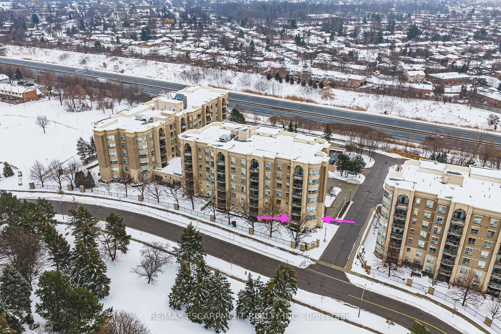2075 Amherst Heights Drive Unit 103, Burlington, ON L7P 5B8 - Photo 1