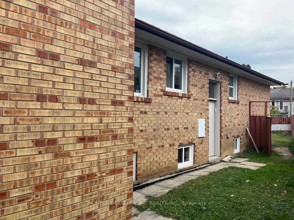 244 Maxwell (Basement) Street, North York (Bathurst Manor / Clanton Park), ON M3H 5B7 - Photo 1