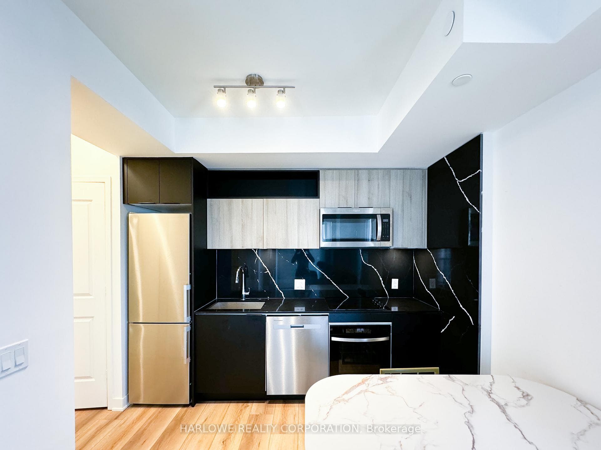 100 Dalhousie Street Unit 2304, Toronto C08