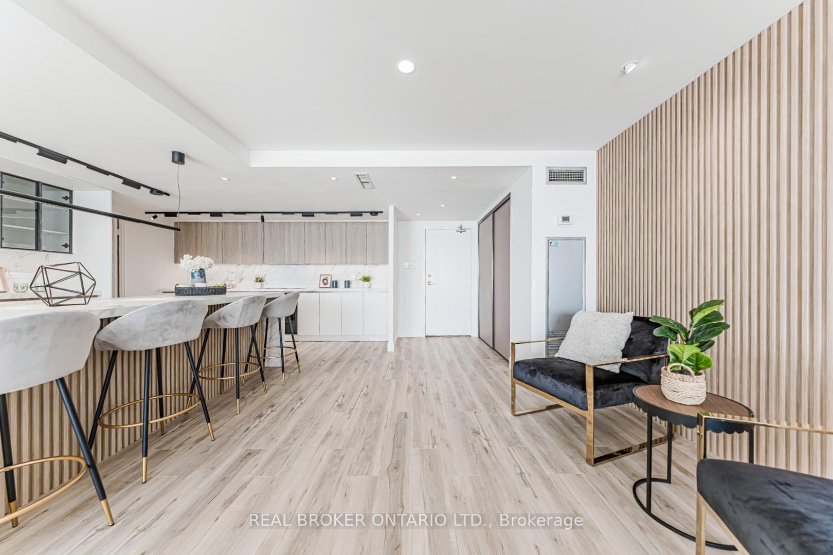 131 Torresdale Avenue Unit 1708, Thornhill / Willowdale, ON M2R 3T1 - Photo 1