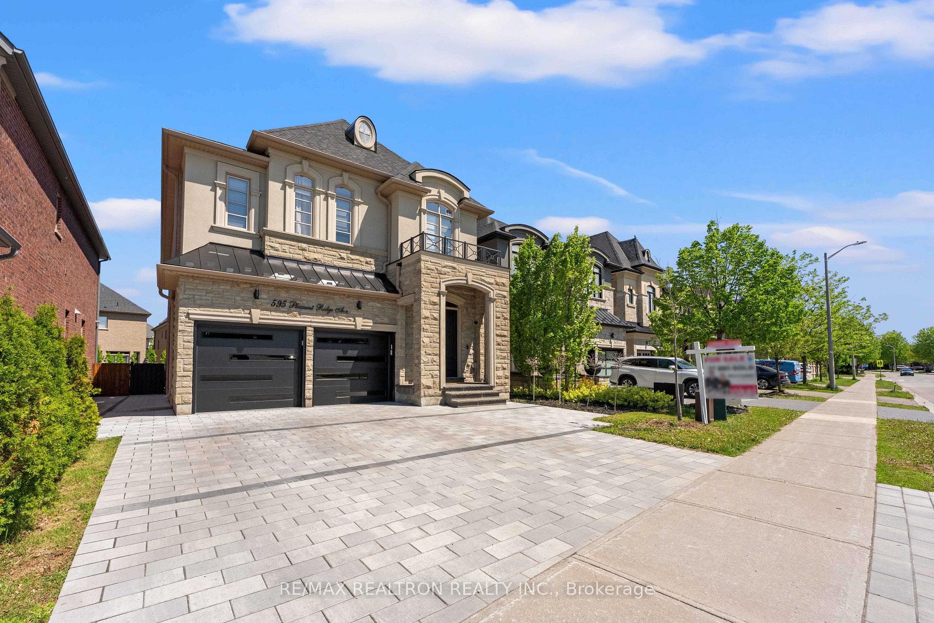 595 Pleasant Ridge Avenue, Vaughan, ON L4J 0E6 - Photo 1