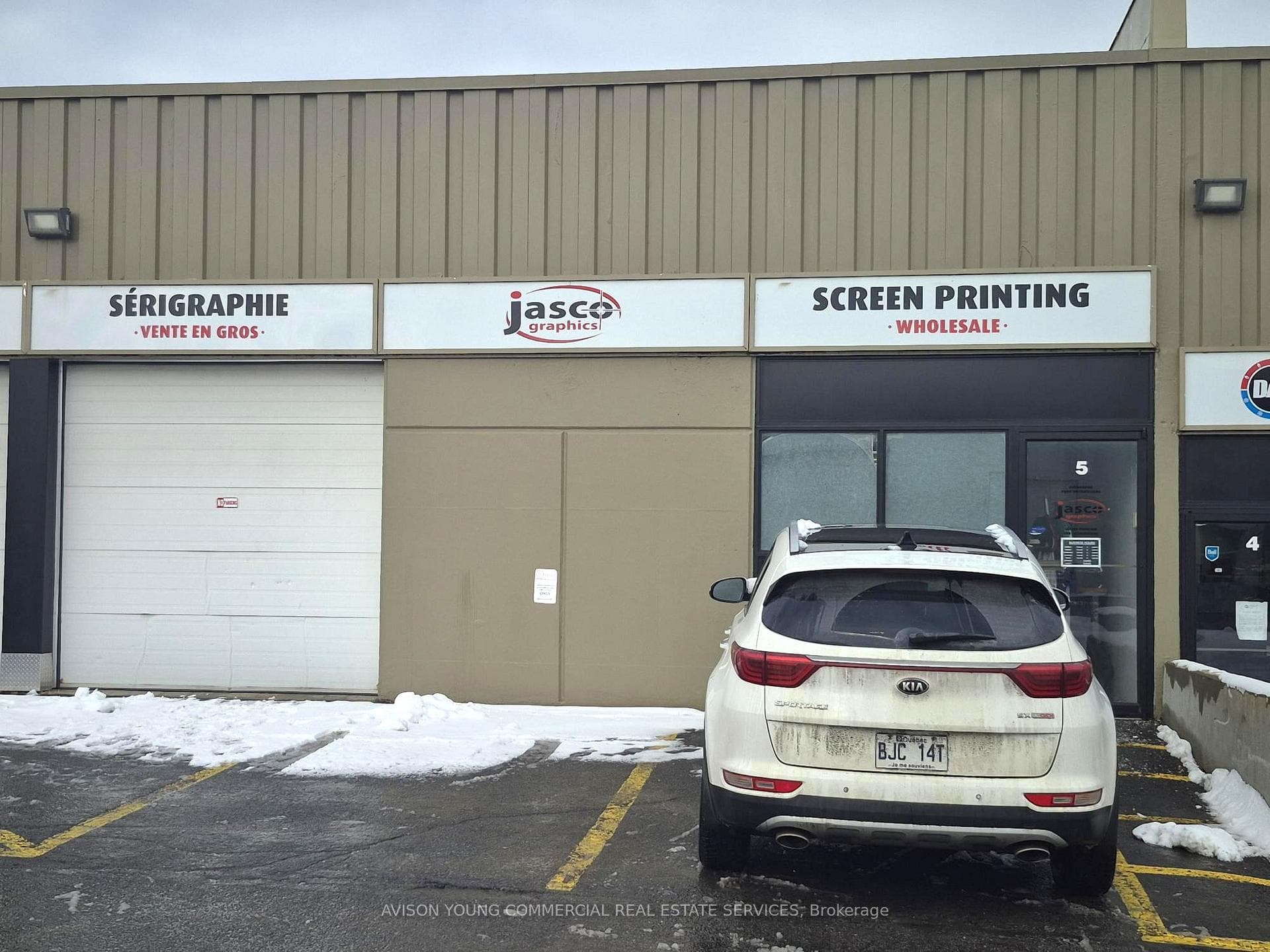 1590 Liverpool Court Unit 5, Alta Vista and Area, ON K1B 4L2 - Photo 1