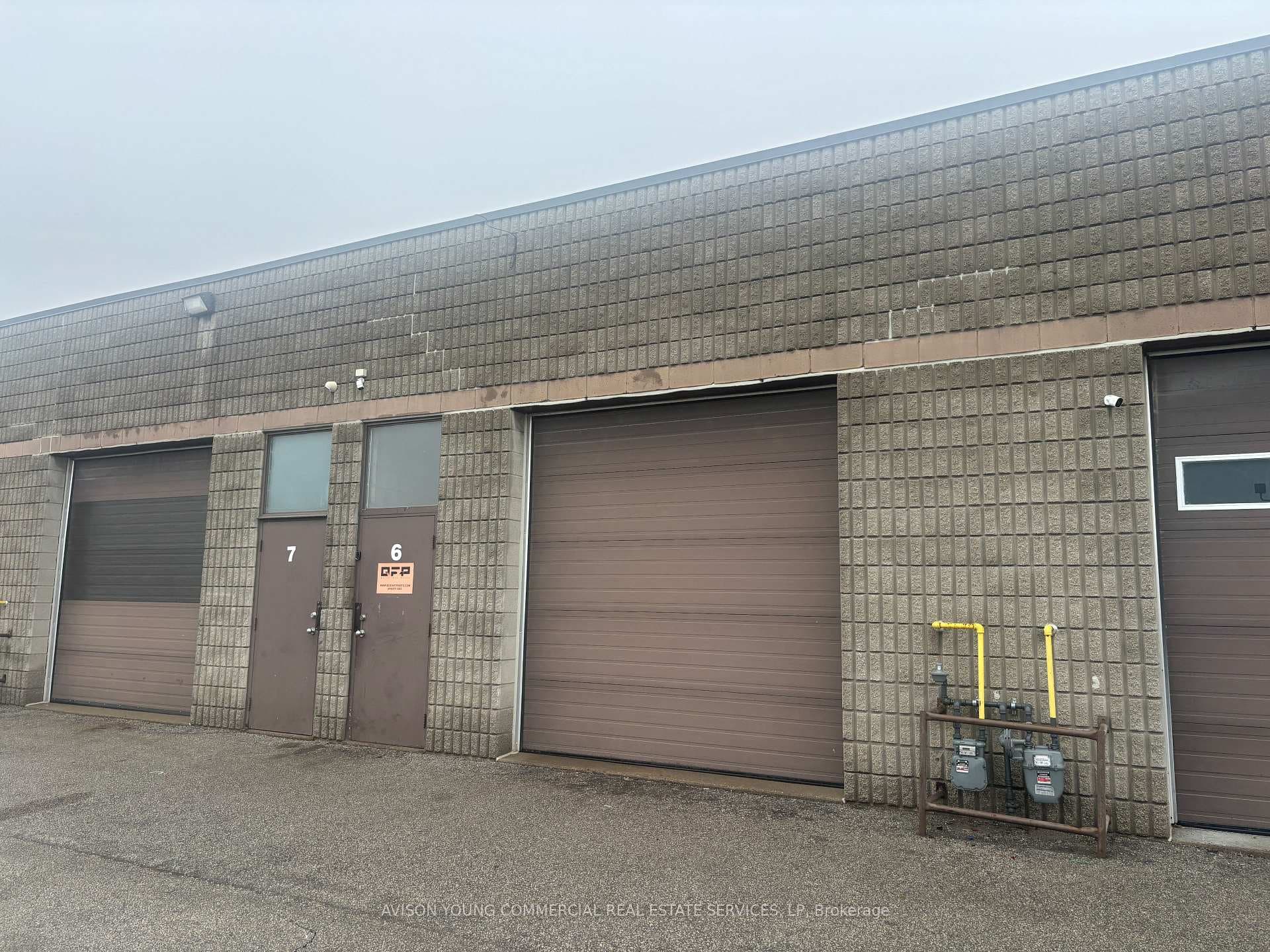 1080 Tristar Drive Unit 6, Mississauga, ON L5T 1P1 - Photo 1