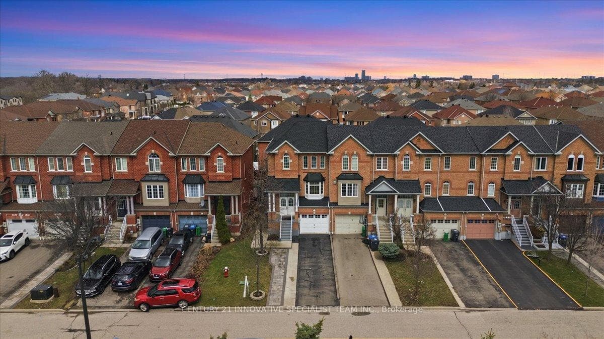 6613 Jazzy Mews, Mississauga