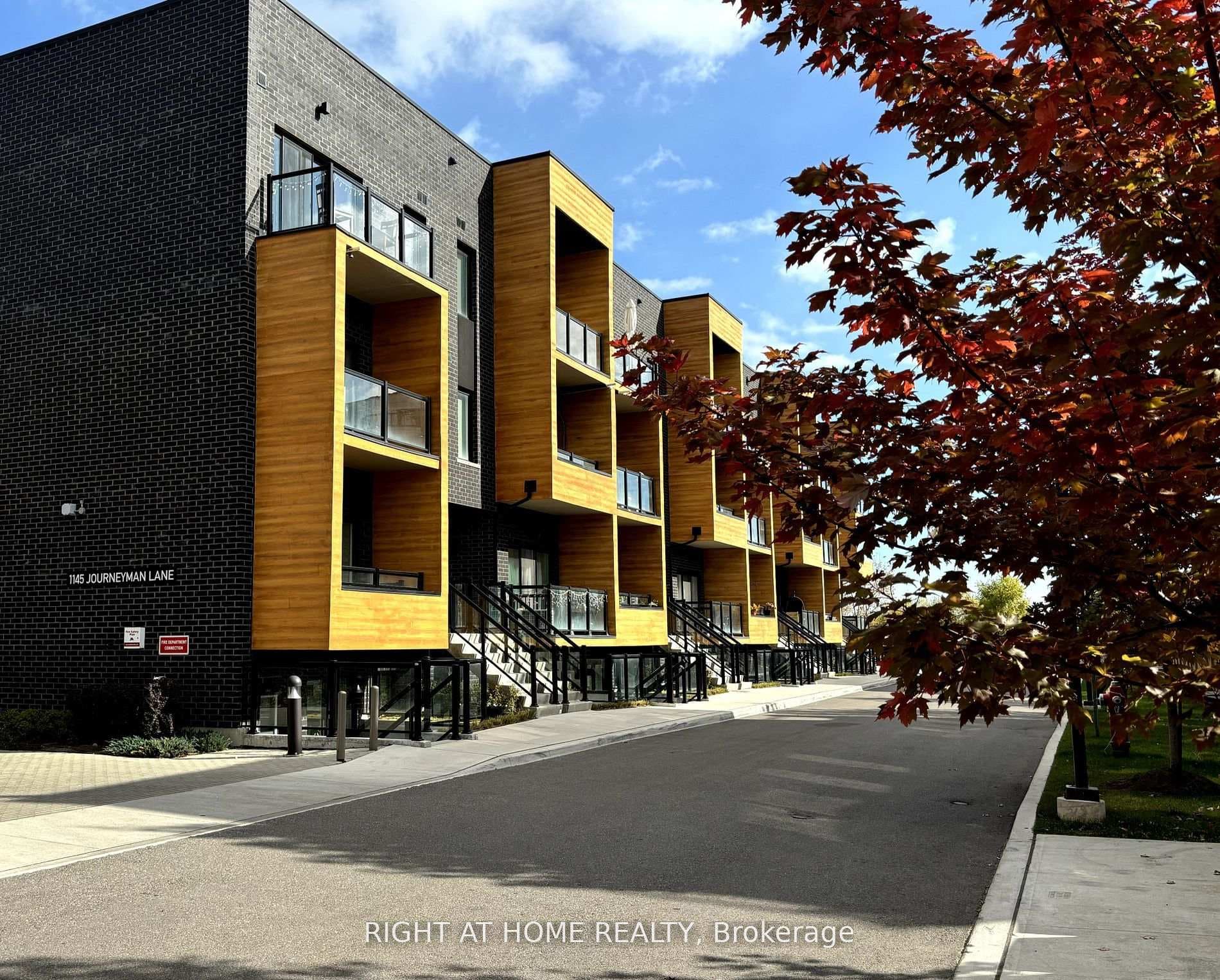 1145 Journeyman Lane Unit 248, Mississauga, ON L5J 0B5 - Photo 1