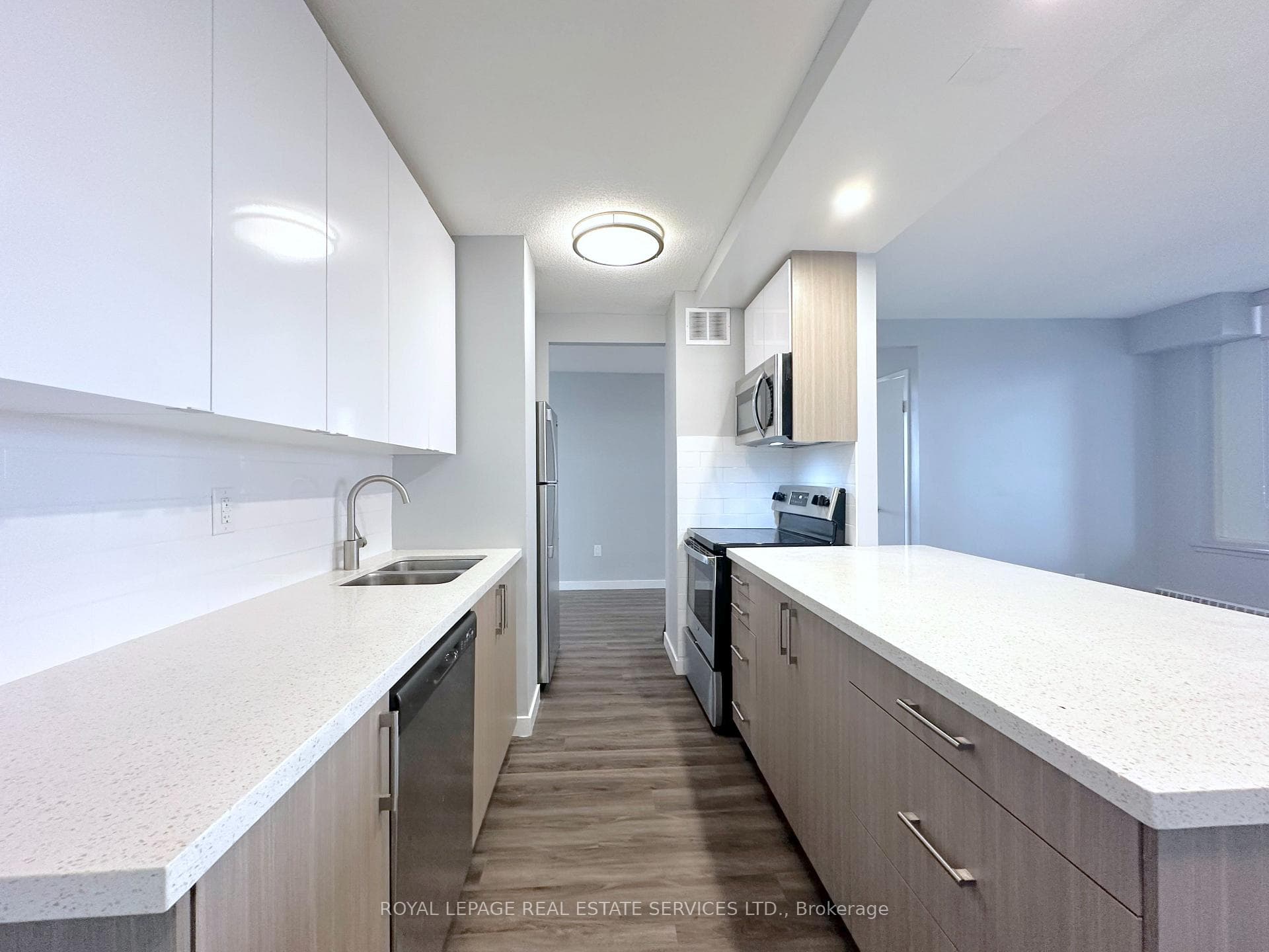 265 Main Street Unit 2301, The Beaches / Upper Beaches, ON M4C 4X3 - Photo 1