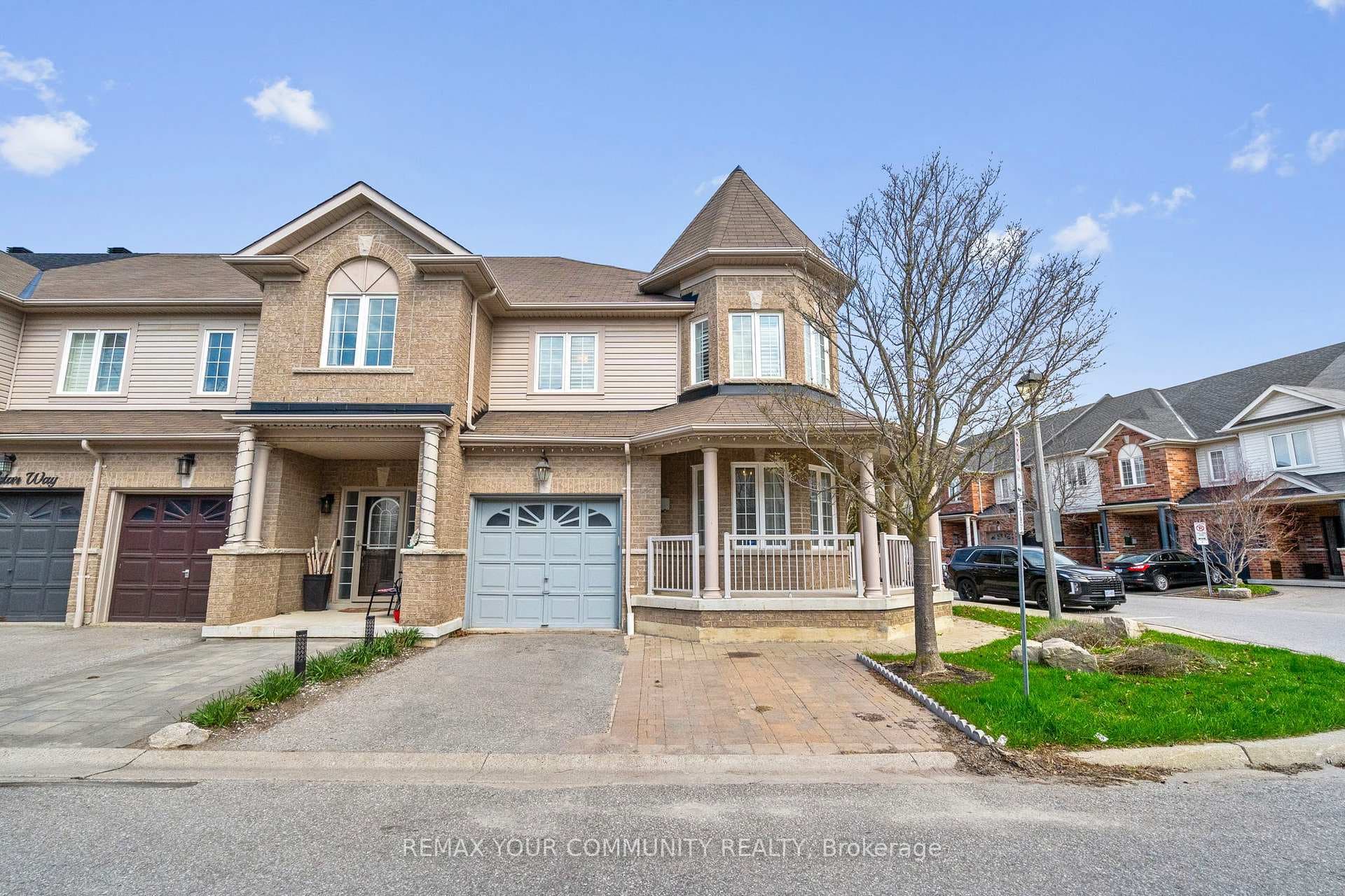18 Telstar Way, Whitby, ON L1M 0G2 - Photo 1