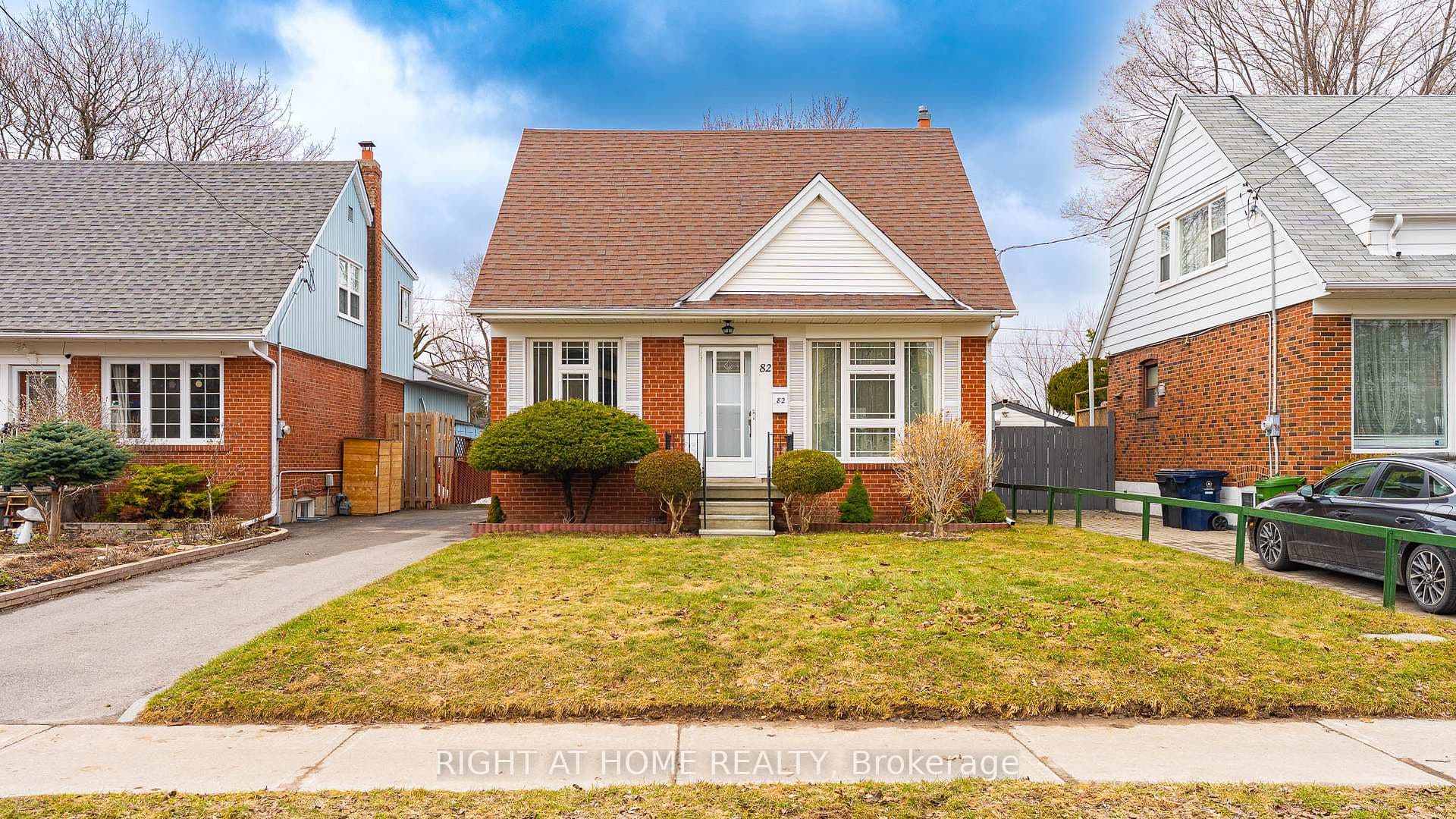 82 Tower Drive, Dorset Park / Kennedy Park, ON M1R 3P2 - Photo 1