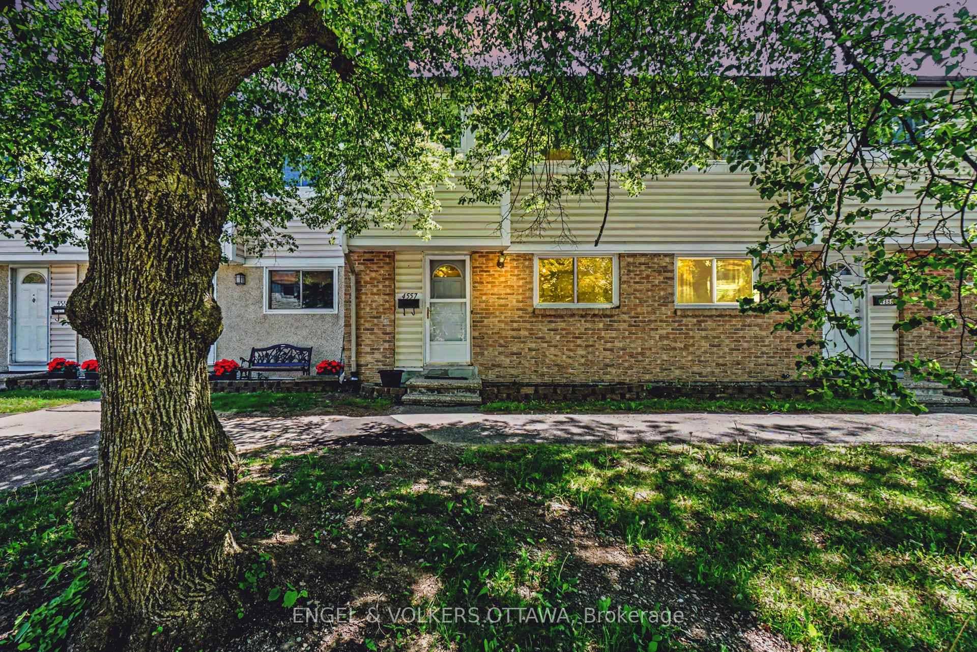 4557 Dora Crescent, Cyrville - Carson Grove - Pineview