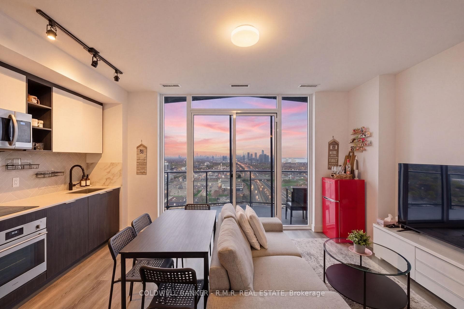 36 Zorra Street Unit 2707, Etobicoke (Islington / Rexdale), ON M8Z 0G5 - Photo 1