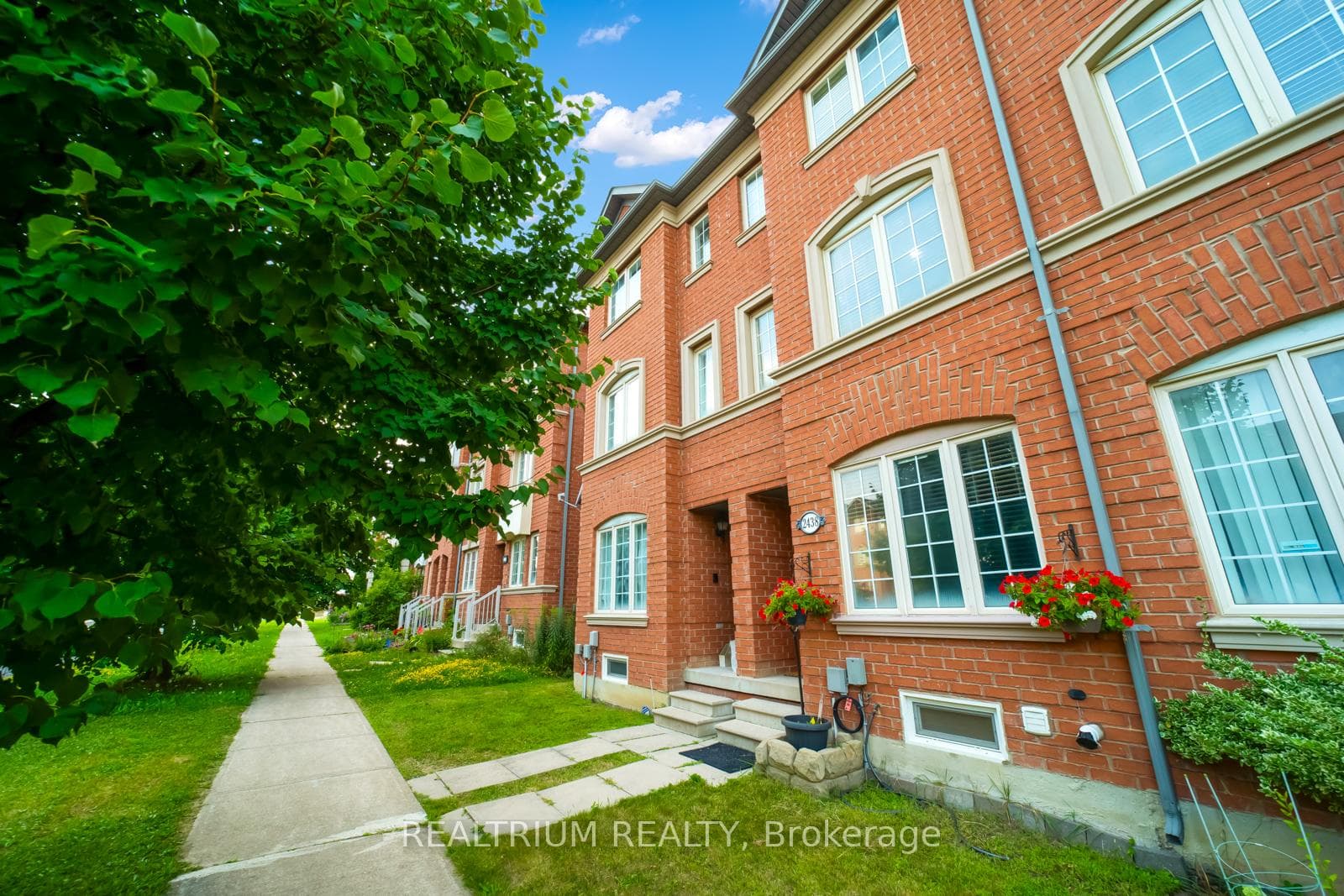 2438 Bur Oak Avenue, Markham, ON L6B 1J8 - Photo 1